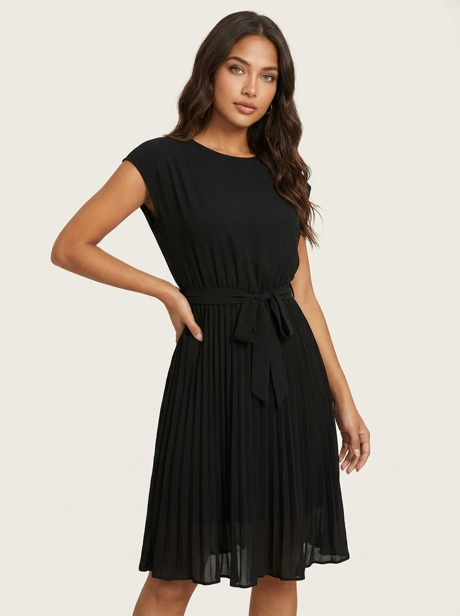 Pleatara™ - Elegant Pleated Midi Dress