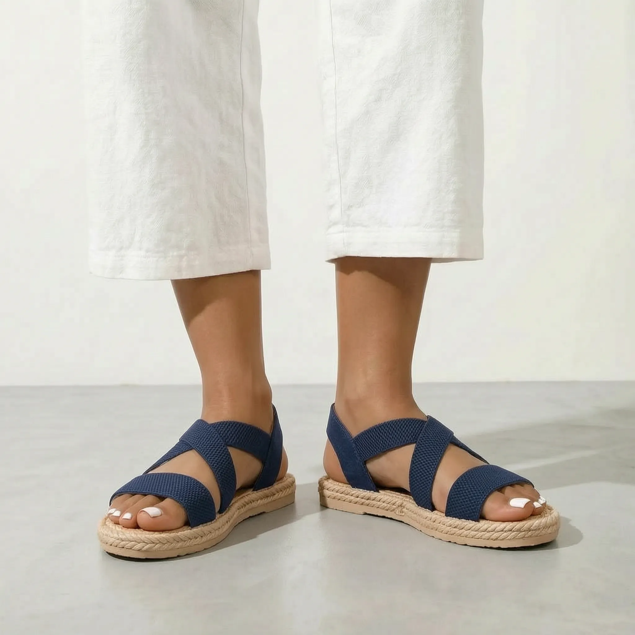 Veldora™ - Flat Crossover Sandals